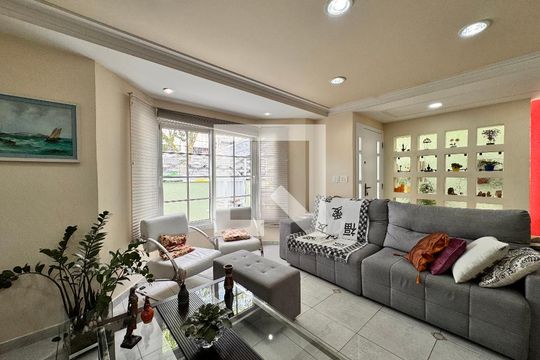 Sala de casa à venda com 5 quartos, 335m² em Santa Terezinha, Santo André