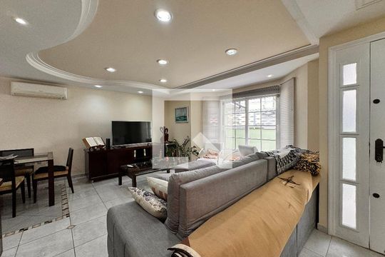 Sala de casa à venda com 5 quartos, 335m² em Santa Terezinha, Santo André