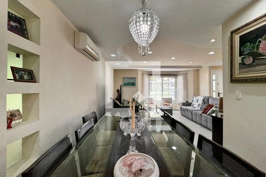 Sala de casa à venda com 5 quartos, 335m² em Santa Terezinha, Santo André