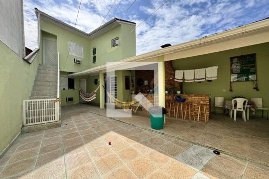 Quintal de casa à venda com 5 quartos, 335m² em Santa Terezinha, Santo André