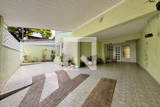 Garagem  de casa à venda com 5 quartos, 335m² em Santa Terezinha, Santo André