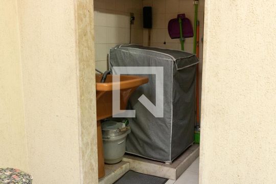 Lavanderia de casa de condomínio à venda com 3 quartos, 160m² em Vila Isabel, Rio de Janeiro