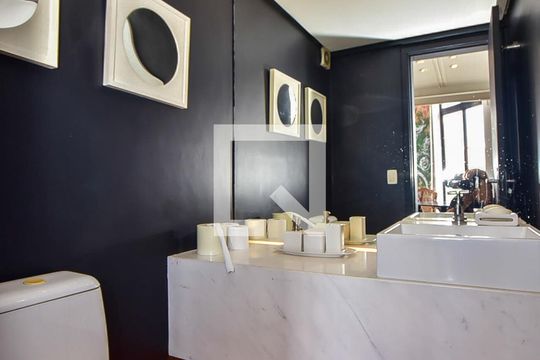 Lavabo de apartamento à venda com 1 quarto, 210m² em Vila Andrade, São Paulo