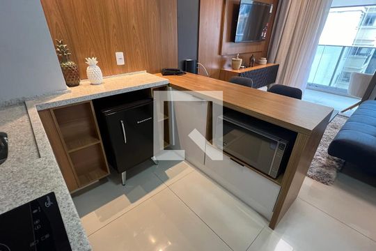 Cozinha de kitnet/studio à venda com 1 quarto, 46m² em Pinheiros, São Paulo