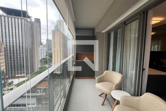 Varanda de kitnet/studio à venda com 1 quarto, 46m² em Pinheiros, São Paulo
