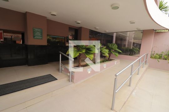 Entrada de apartamento para alugar com 3 quartos, 89m² em Setor Oeste, Goiânia