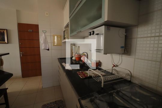 Cozinha de apartamento para alugar com 3 quartos, 89m² em Setor Oeste, Goiânia