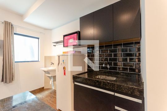 Cozinha de kitnet/studio para alugar com 1 quarto, 24m² em Vila Primavera, São Paulo