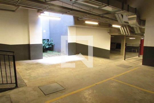 Garagem de casa de condomínio à venda com 4 quartos, 523m² em Morumbi, São Paulo