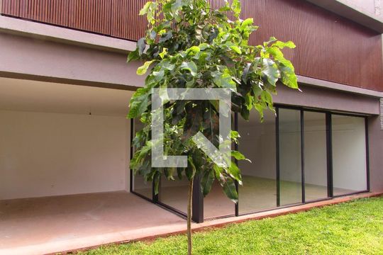 Jardim de casa de condomínio à venda com 4 quartos, 523m² em Morumbi, São Paulo