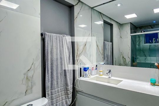 Banheiro de apartamento para alugar com 1 quarto, 81m² em Vila Regente Feijó, São Paulo