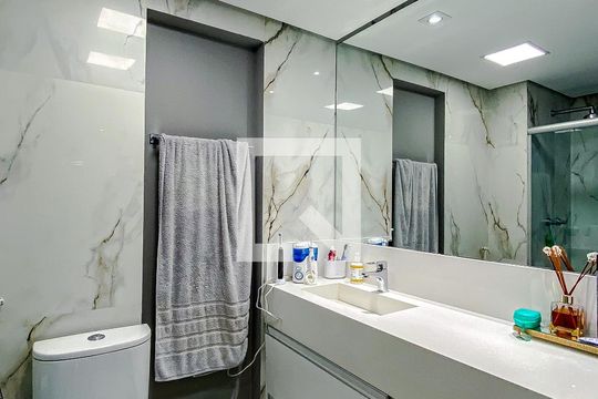Banheiro de apartamento à venda com 1 quarto, 81m² em Vila Regente Feijó, São Paulo