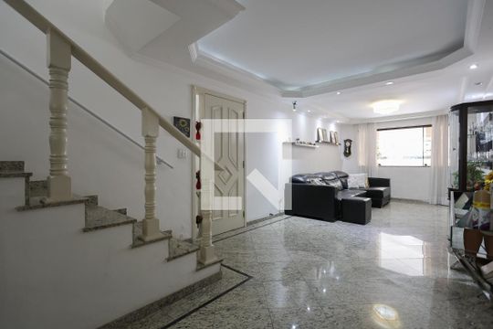 Casa para alugar com 3 quartos, 330m² em Santana, São Paulo