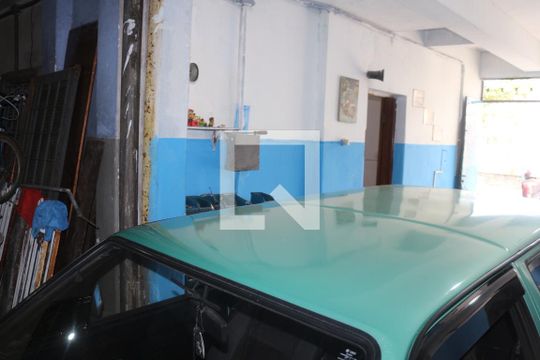Garagem de casa à venda com 2 quartos, 180m² em Fundação, São Caetano do Sul