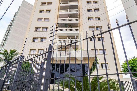Fachada do bloco de apartamento à venda com 3 quartos, 60m² em Jaguaré, São Paulo