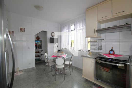 Cozinha de casa à venda com 3 quartos, 350m² em Anil, Rio de Janeiro
