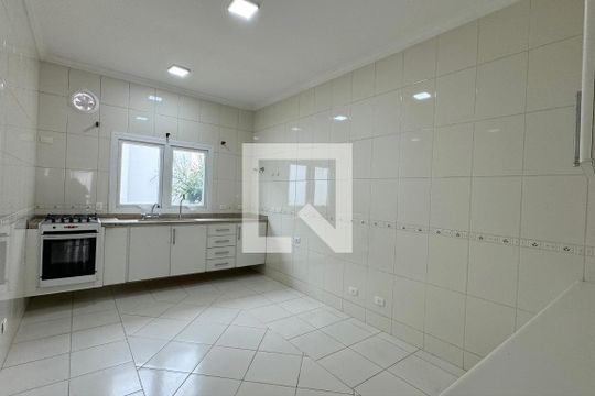Cozinha 1 de casa de condomínio à venda com 4 quartos, 400m² em Alphaville Residencial Um, Barueri