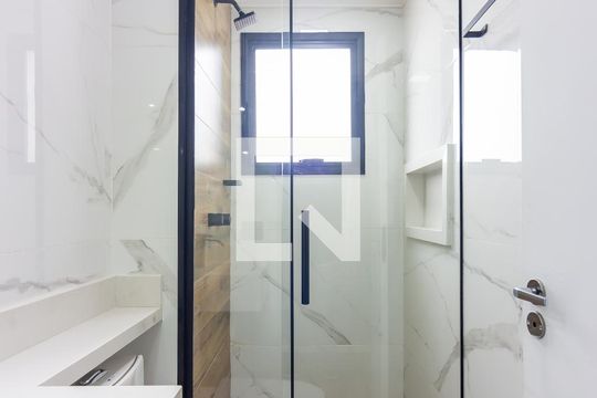 Banheiro de apartamento à venda com 2 quartos, 51m² em São Pedro, Osasco
