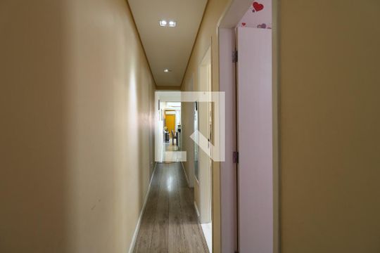 Corredor de apartamento à venda com 3 quartos, 180m² em Parque São Vicente, Mauá