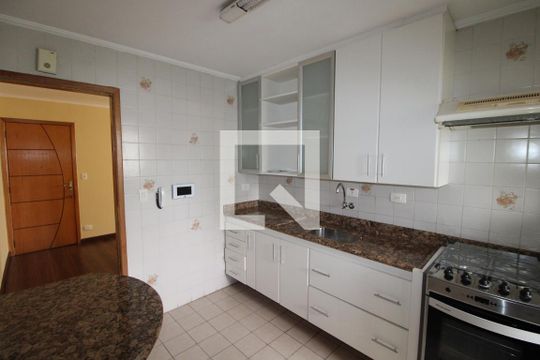 Cozinha de apartamento para alugar com 2 quartos, 61m² em Jardim Sonia, São Paulo