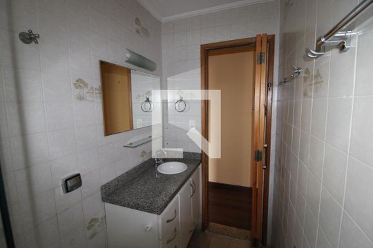 Banheiro de apartamento para alugar com 2 quartos, 61m² em Jardim Sonia, São Paulo