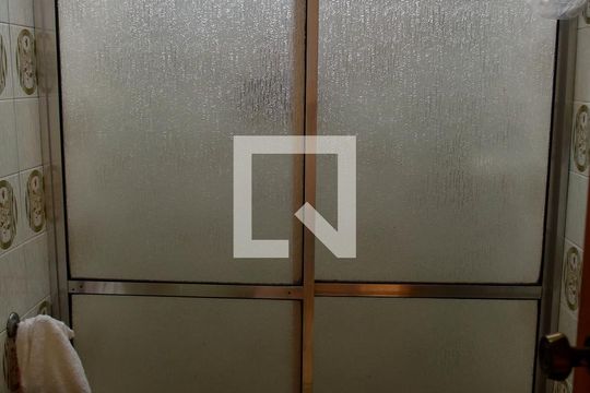Banheiro de casa à venda com 6 quartos, 270m² em City Bussocaba, Osasco