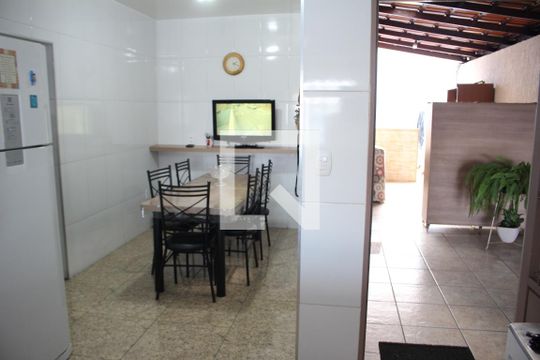 Cozinha de casa à venda com 3 quartos, 144m² em Flamengo, Contagem