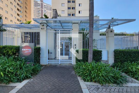 Fachada de apartamento à venda com 3 quartos, 77m² em Tamboré, Barueri