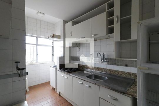 Cozinha de apartamento para alugar com 2 quartos, 42m² em Lins de Vasconcelos, Rio de Janeiro