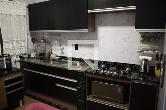Cozinha de casa à venda com 3 quartos, 320m² em Milionários, Belo Horizonte