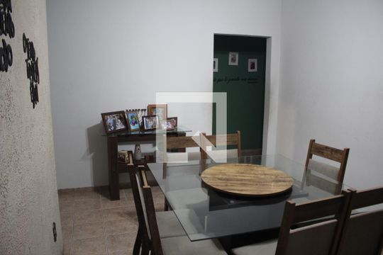 Sala de casa à venda com 3 quartos, 320m² em Milionários, Belo Horizonte