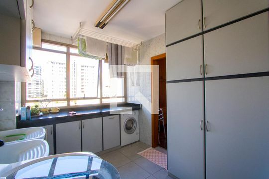 Área de serviço de apartamento à venda com 4 quartos, 347m² em Vila Gilda, Santo André