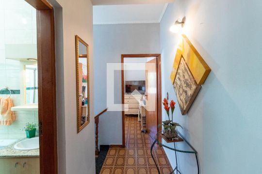 Banheiro Corredor de casa à venda com 2 quartos, 125m² em Jardim Fernandes, São Paulo