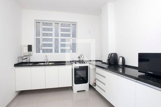 Cozinha de casa à venda com 4 quartos, 350m² em Petrópolis, Porto Alegre