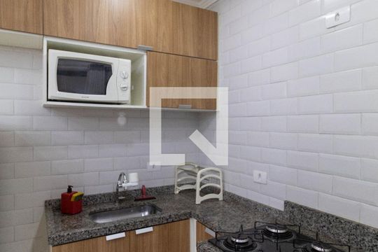 Cozinha de apartamento à venda com 2 quartos, 45m² em Vila Santa Isabel, São Paulo
