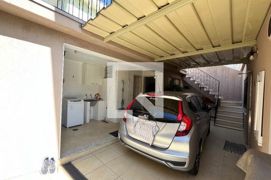 Garagem de casa à venda com 3 quartos, 202m² em Indianópolis , São Paulo