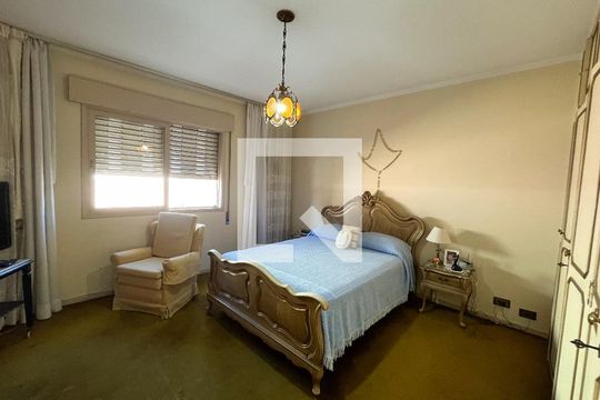 Suíte de casa à venda com 3 quartos, 202m² em Indianópolis , São Paulo