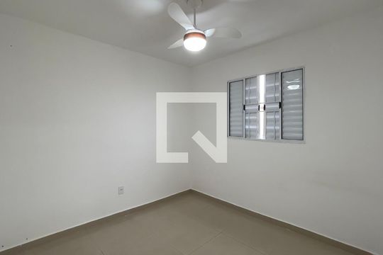 Quarto 1 de apartamento para alugar com 2 quartos, 52m² em Vila Granada, São Paulo