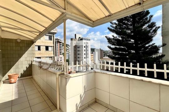 Varanda/Área de Serviço de apartamento para alugar com 5 quartos, 320m² em Anchieta , Belo Horizonte