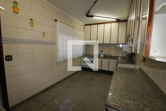 Cozinha de casa à venda com 3 quartos, 114m² em Vila Mariza Mazzei, São Paulo