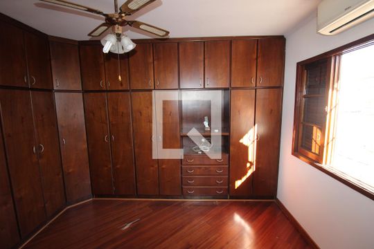 Quarto 1 de casa à venda com 3 quartos, 114m² em Vila Mariza Mazzei, São Paulo