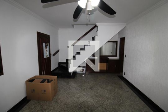 Sala de casa à venda com 3 quartos, 114m² em Vila Mariza Mazzei, São Paulo