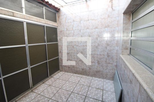Área de Serviço de casa à venda com 3 quartos, 114m² em Vila Mariza Mazzei, São Paulo