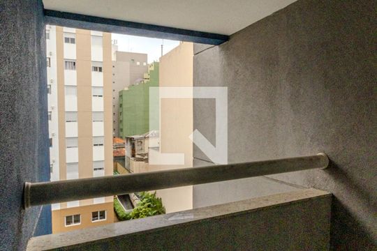 Varanda de kitnet/studio para alugar com 1 quarto, 33m² em Vila Buarque, São Paulo