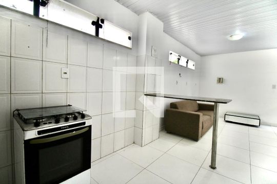 Cozinha de casa para alugar com 2 quartos, 82m² em Barra, Salvador