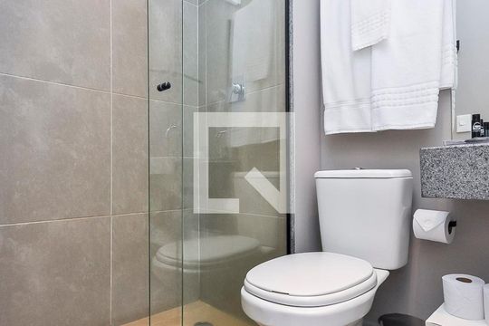 Banheiro de kitnet/studio à venda com 1 quarto, 36m² em Jardim Paulista, São Paulo