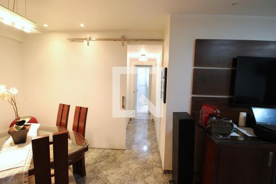 Corredor de apartamento para alugar com 3 quartos, 105m² em Vila da Penha, Rio de Janeiro
