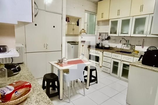 Copa / Cozinha de apartamento à venda com 3 quartos, 120m² em Copacabana, Rio de Janeiro