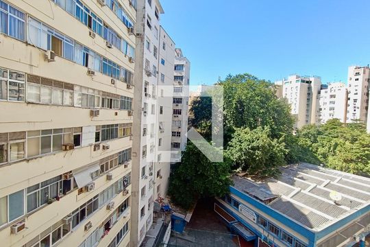 Quarto vista de apartamento à venda com 3 quartos, 120m² em Copacabana, Rio de Janeiro