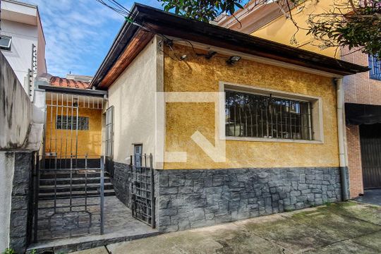 Fachada de casa à venda com 2 quartos, 75m² em Ipiranga, São Paulo
